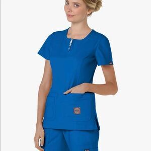 Koi Lite Serenity Scrub Top Size Small